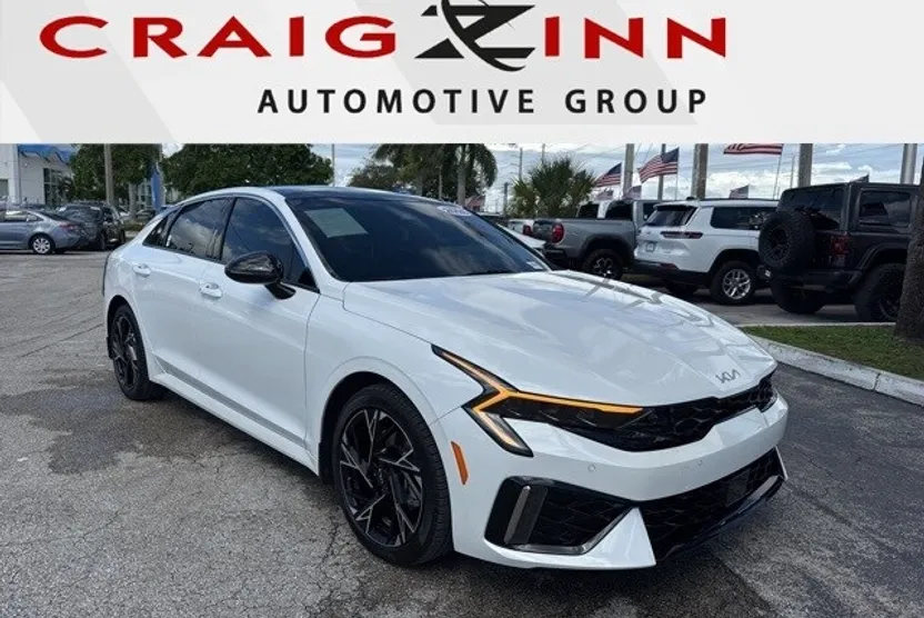 2025 Kia K5 GT-Line photo 1
