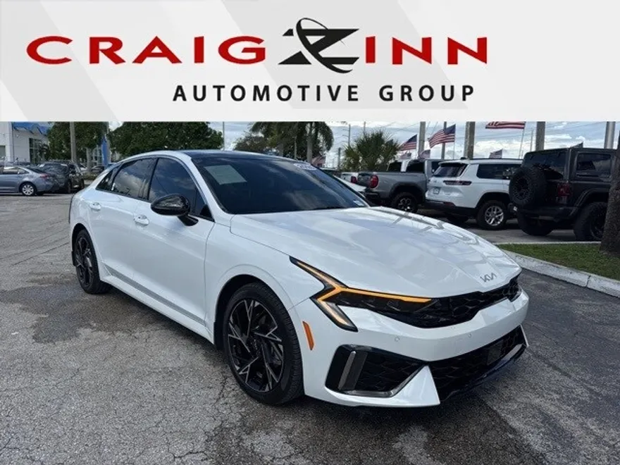 2025 Kia K5 GT-Line photo 1