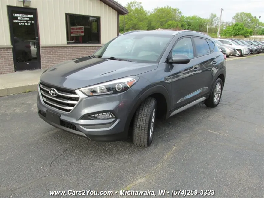 2017 Hyundai Tucson SE photo 1