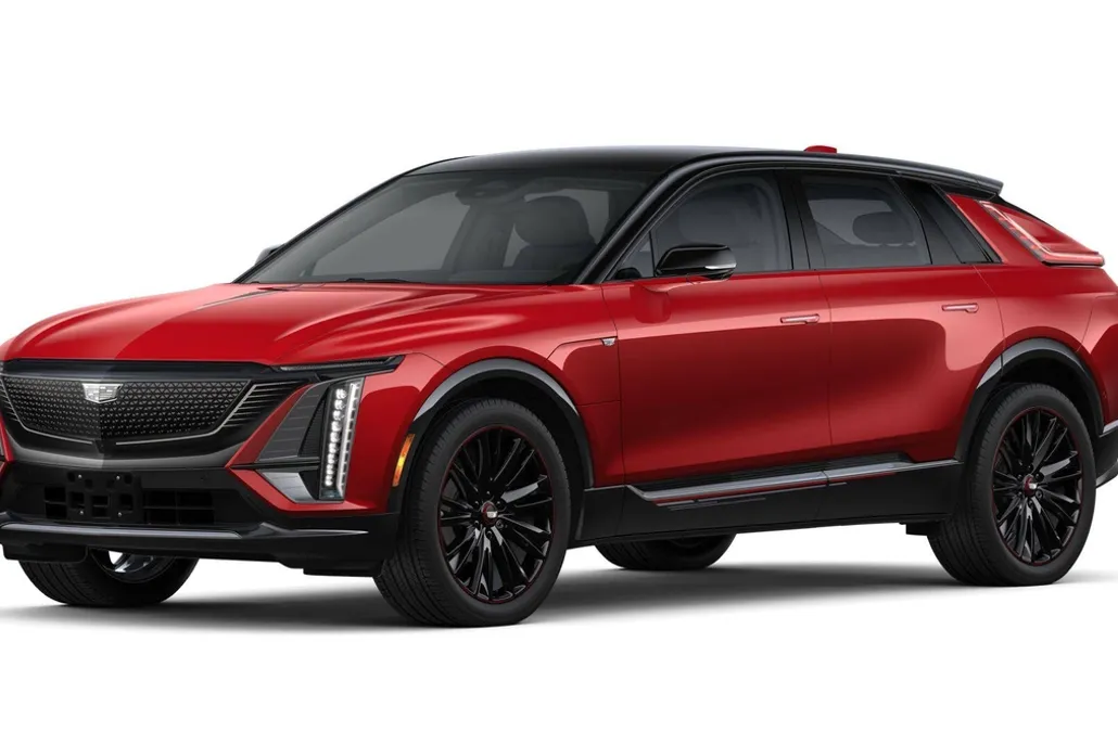 2026 Cadillac Lyriq Sport photo 1