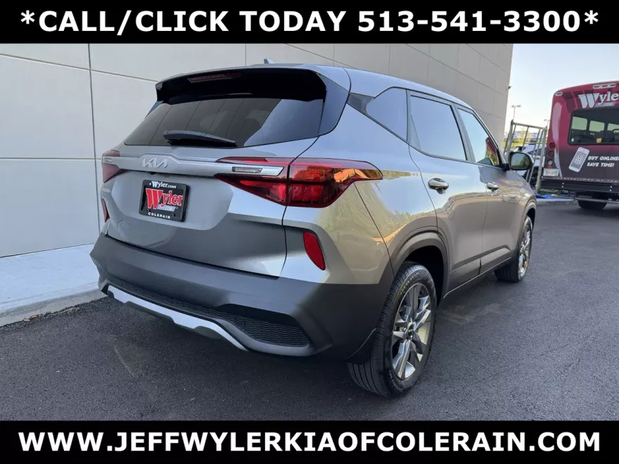 2023 Kia Seltos LX photo 1
