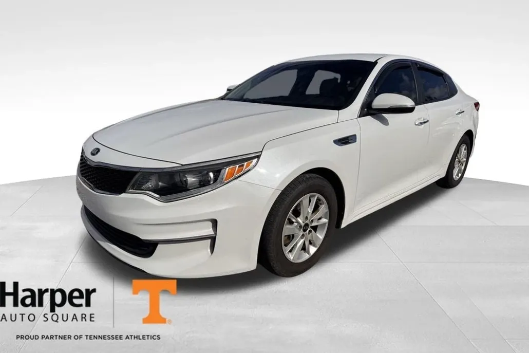 2017 Kia Optima LX photo 1