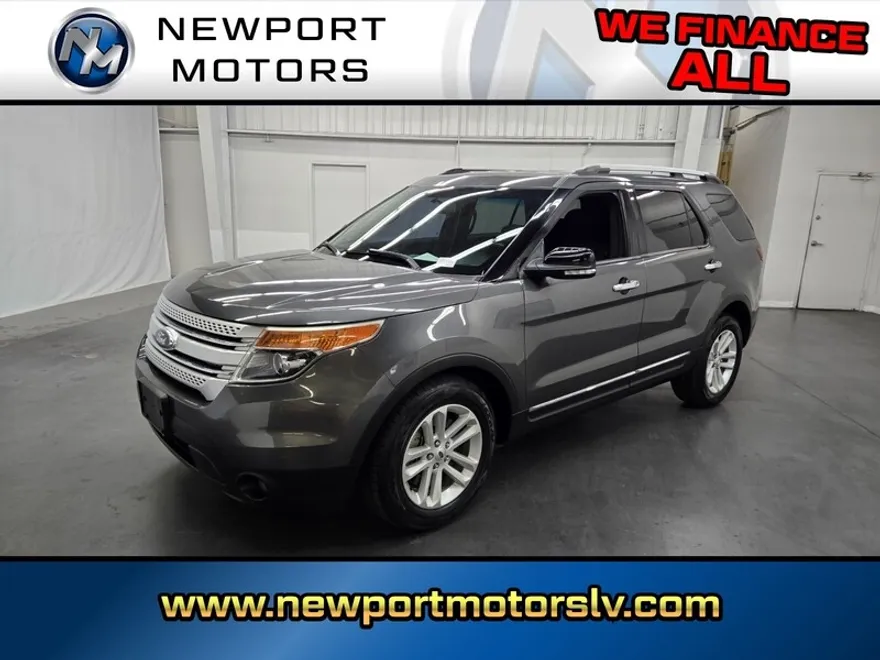 2015 Ford Explorer XLT photo 1