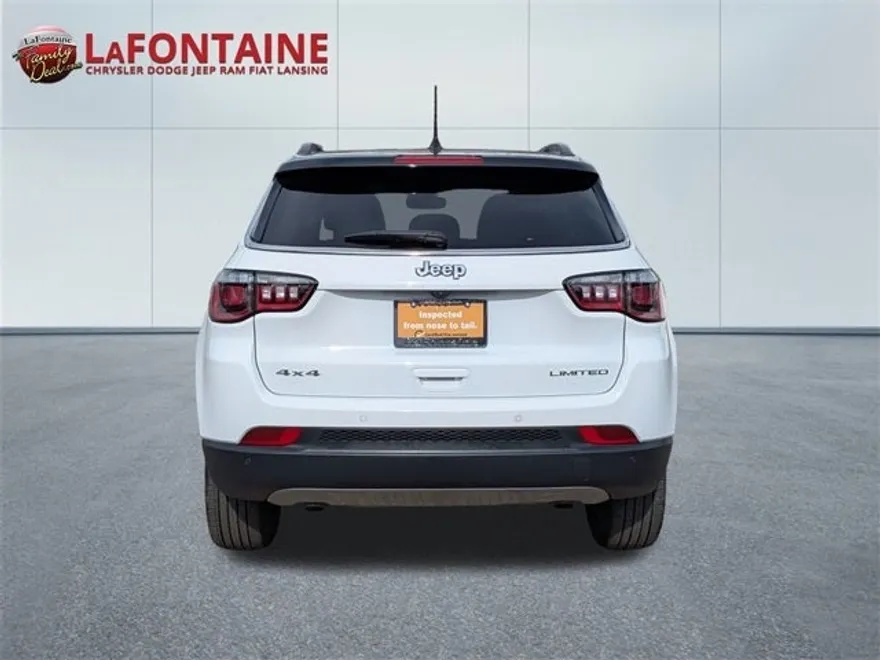 2024 Jeep Compass Limited photo 1