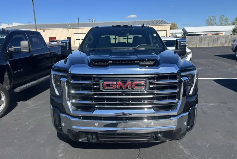 2026 Gmc Sierra 2500 HD SLT photo 1