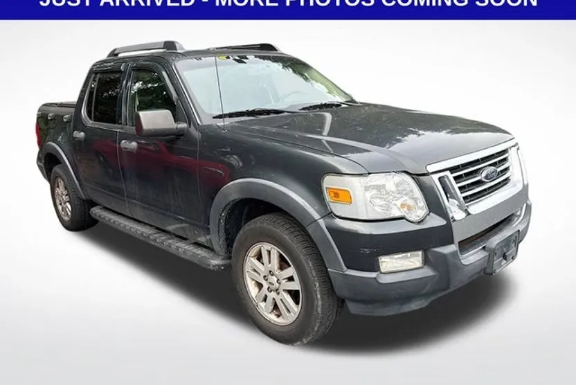 2010 Ford Explorer Sport Trac XLT photo 1