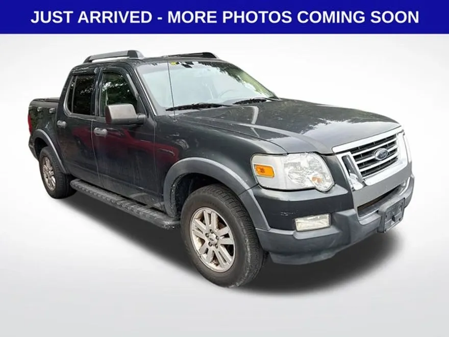 2010 Ford Explorer Sport Trac XLT photo 1