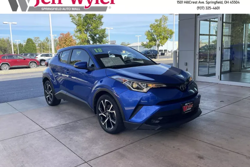 2018 Toyota C-HR XLE photo 1