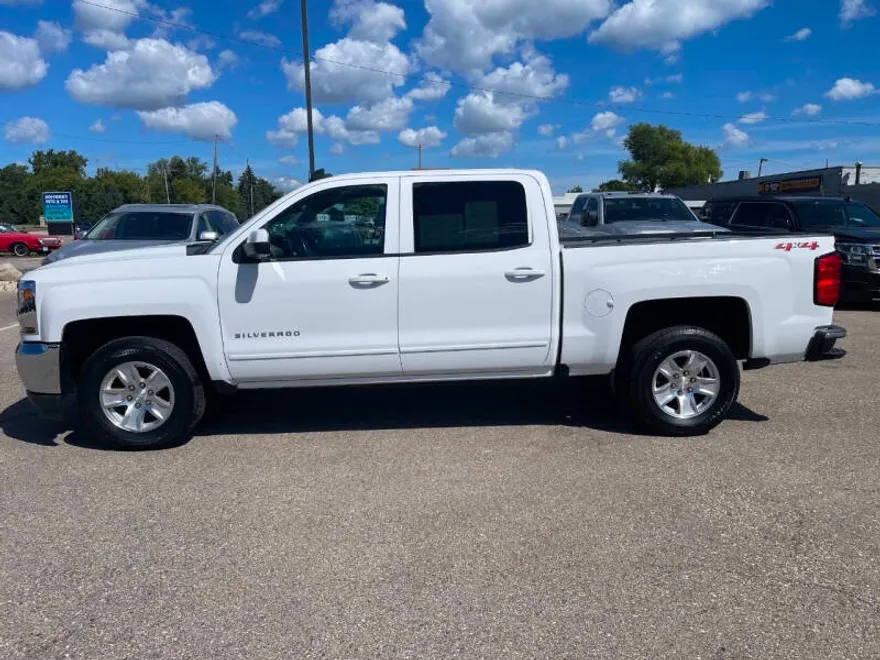 2018 Chevrolet Silverado 1500 LT photo 1