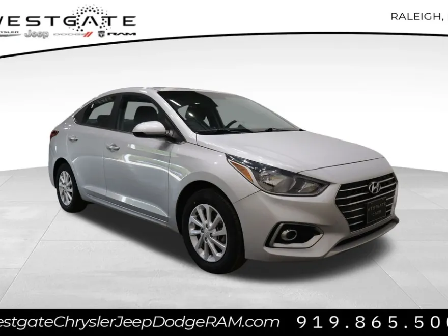 2022 Hyundai Accent SEL photo 1