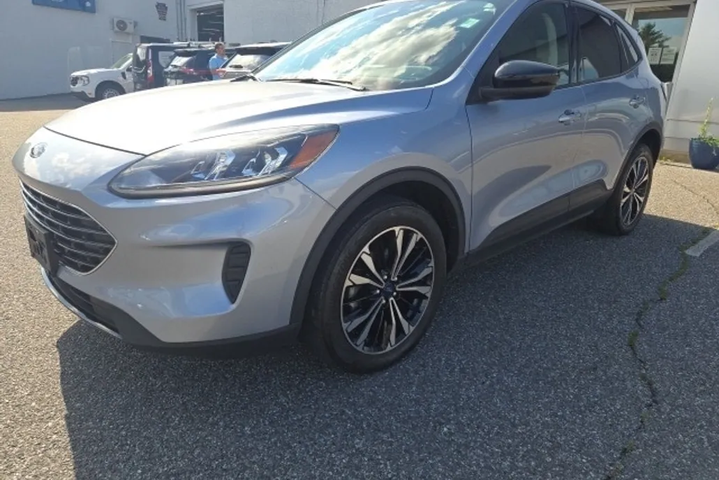 2022 Ford Escape SE photo 1