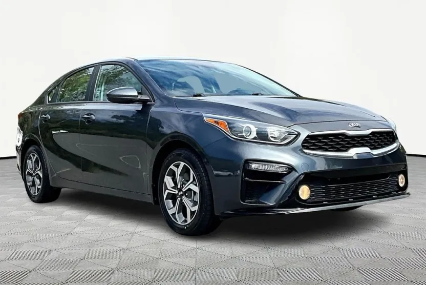 2020 Kia Forte LXS photo 1