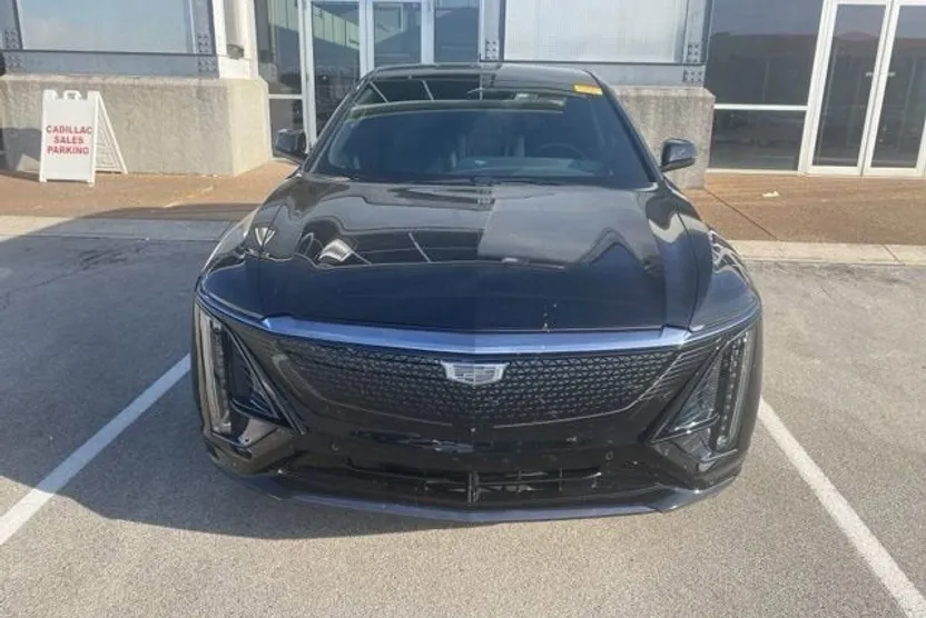 2024 Cadillac Lyriq Sport photo 1