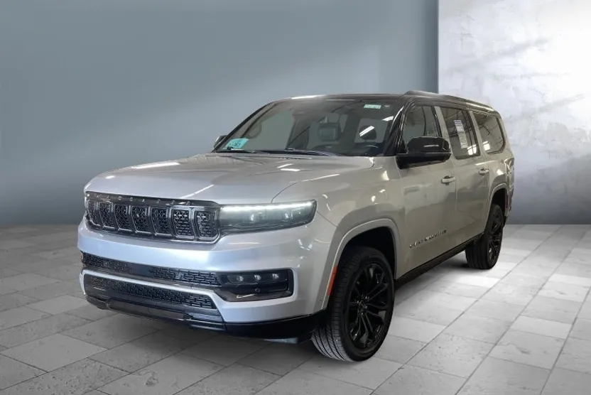 2024 Jeep Grand Wagoneer L II photo 1