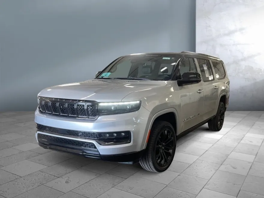 2024 Jeep Grand Wagoneer L II photo 1
