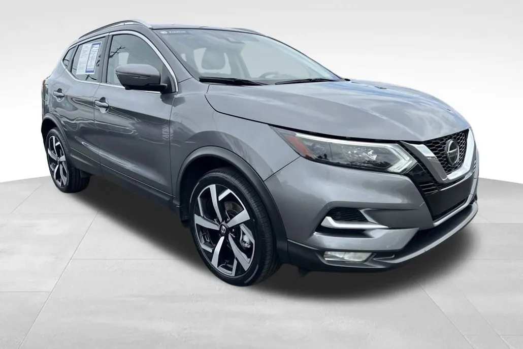 2022 Nissan Rogue Sport SL photo 1
