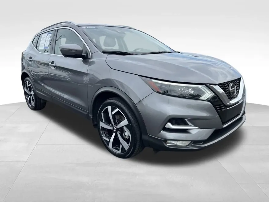 2022 Nissan Rogue Sport SL photo 1