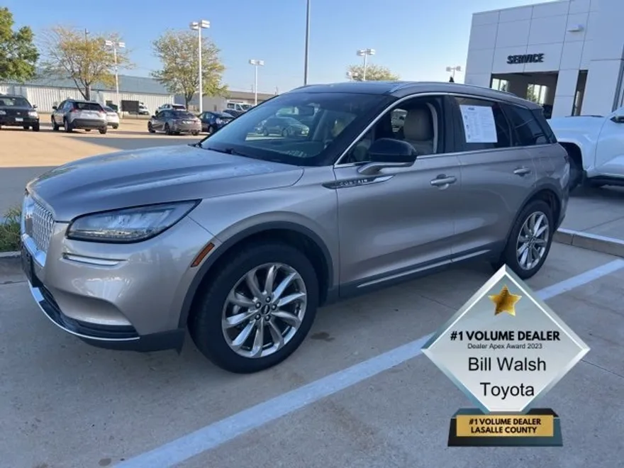 2021 Lincoln Corsair Standard photo 1