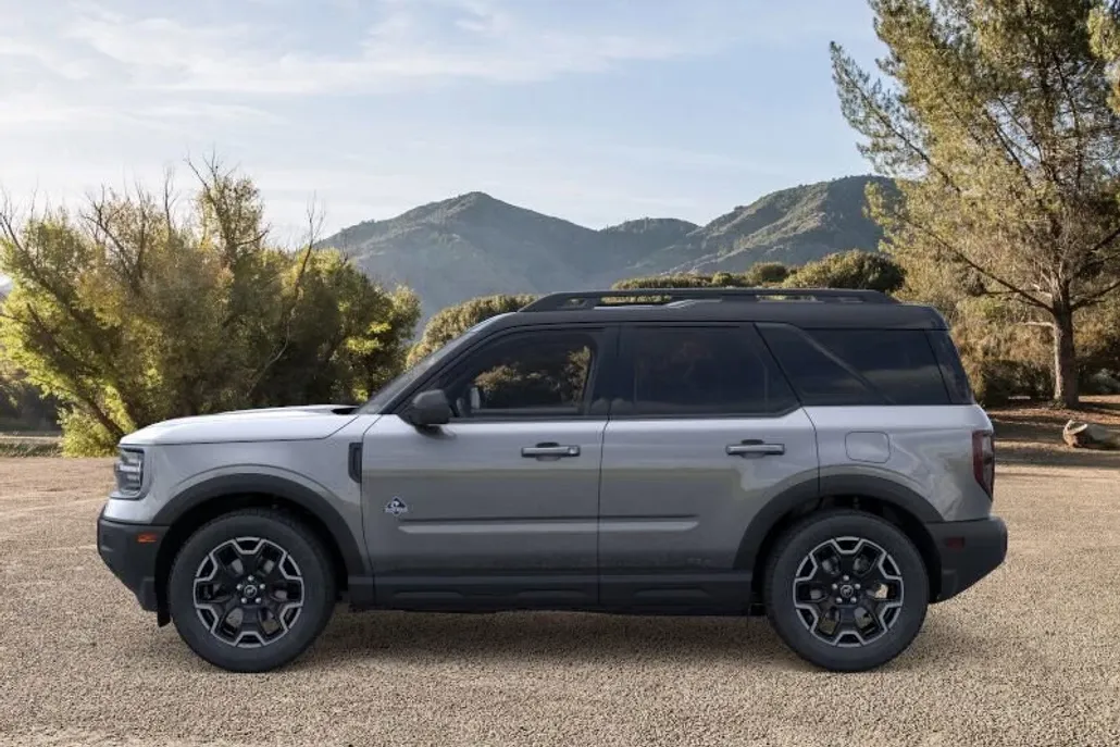 2025 Ford Bronco Sport Outer Banks photo 1