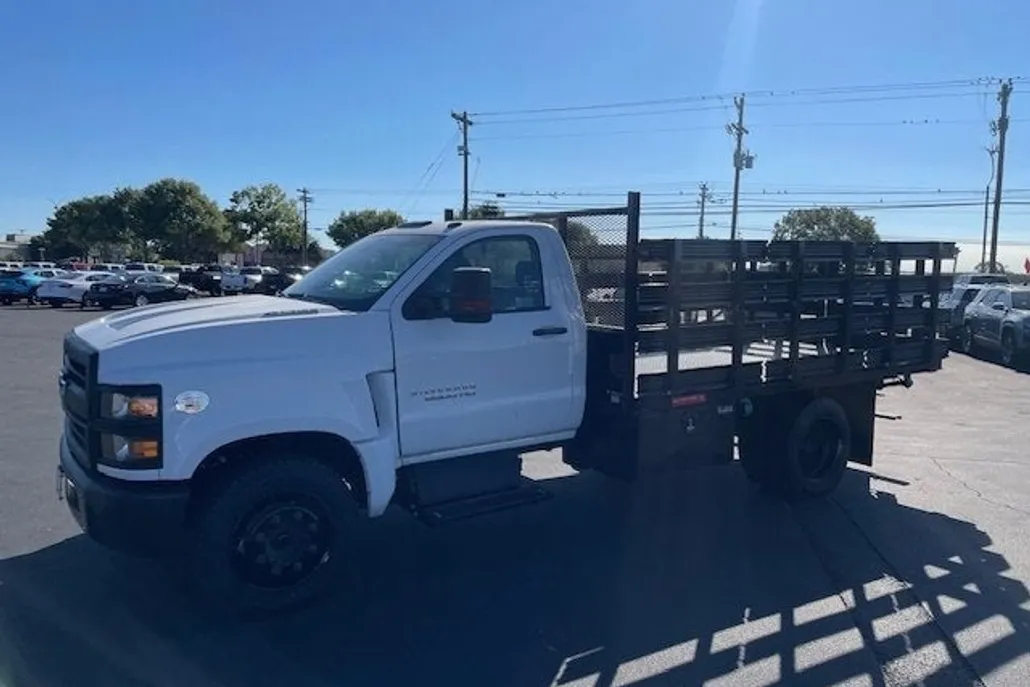 2023 Chevrolet Silverado 5500HD Work Truck photo 1