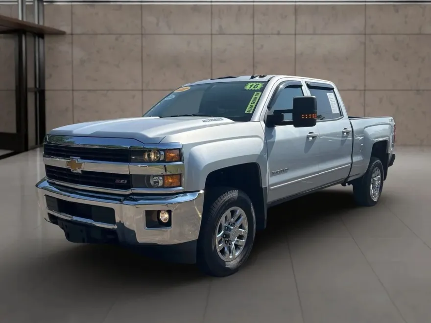 2016 Chevrolet Silverado 3500HD LT photo 1