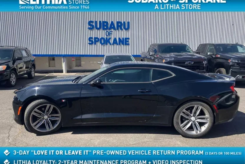 2017 Chevrolet Camaro 1LT photo 1