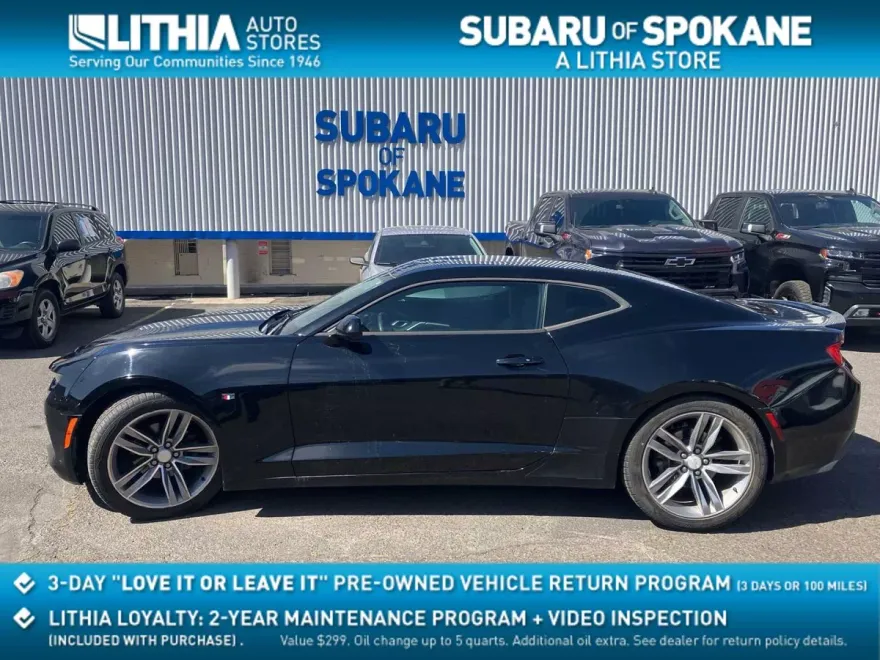 2017 Chevrolet Camaro 1LT photo 1