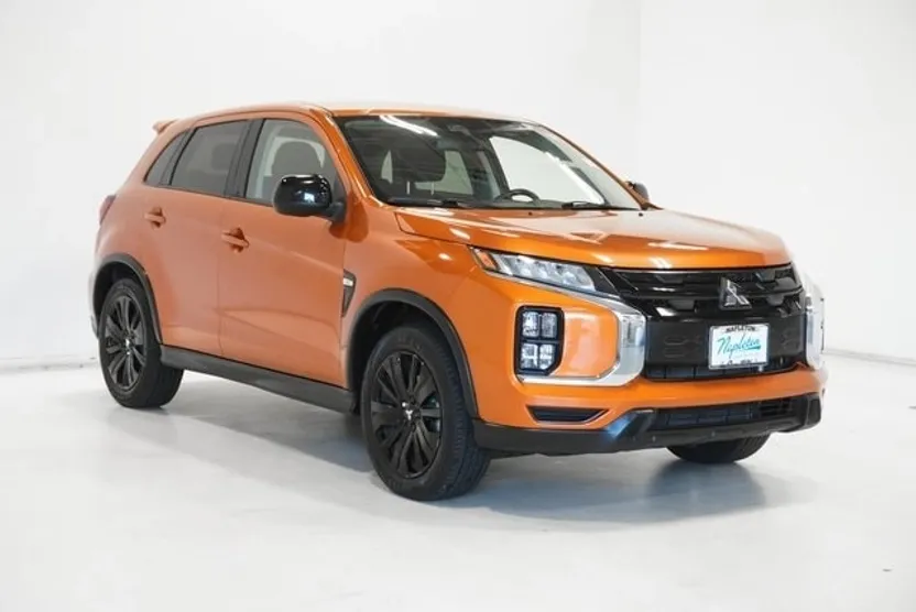 2022 Mitsubishi Outlander Sport LE photo 1