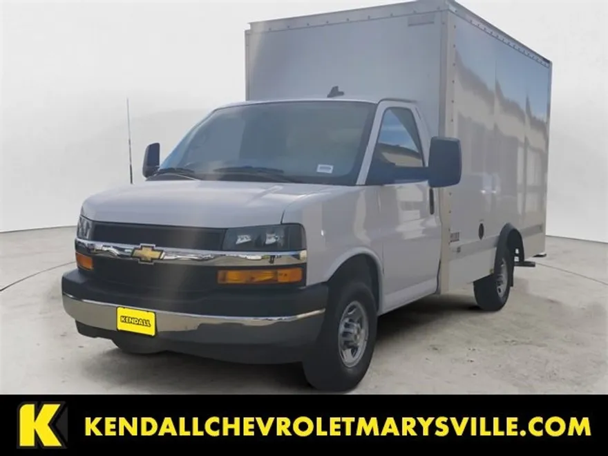2024 Chevrolet Express Cutaway 3500 photo 1