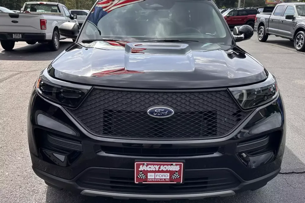 2025 Ford Explorer photo 1