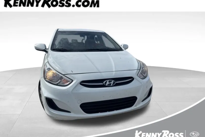 2016 Hyundai Accent SE photo 1