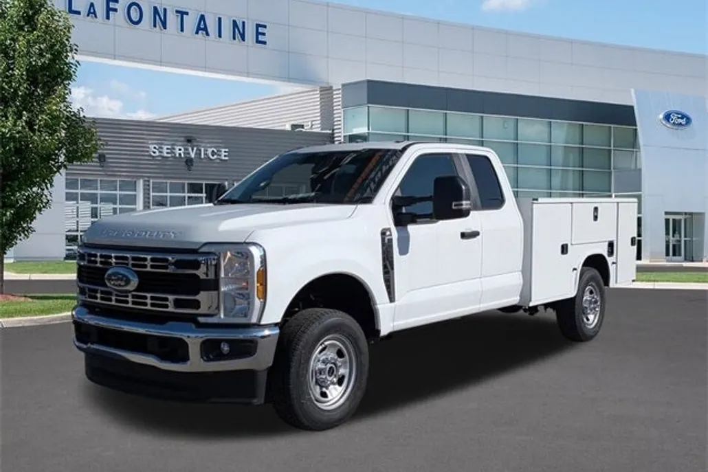2025 Ford F-350 photo 1