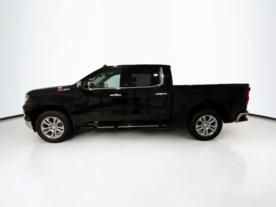 2022 Chevrolet Silverado 1500 LTZ photo 1