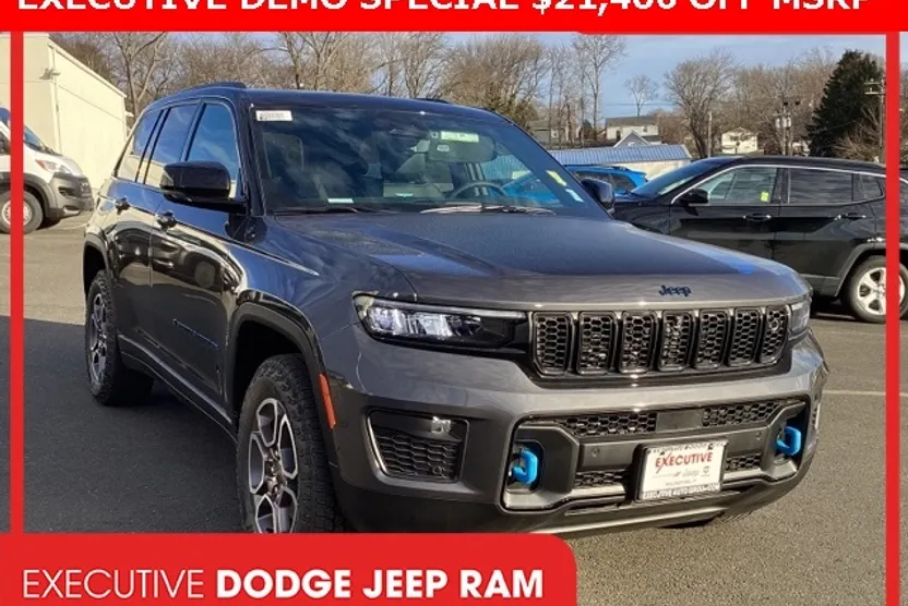 2023 Jeep Grand Cherokee Trailhawk 4xe photo 1