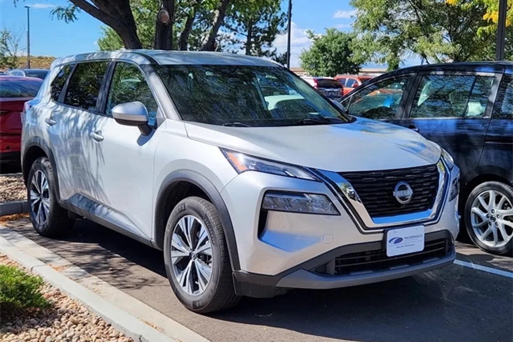 2023 Nissan Rogue SV photo 1