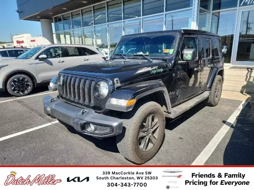 2022 Jeep Wrangler Unlimited Sahara Altitude photo 1
