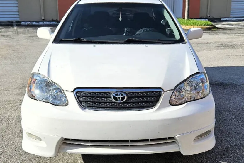 2005 Toyota Corolla S photo 1