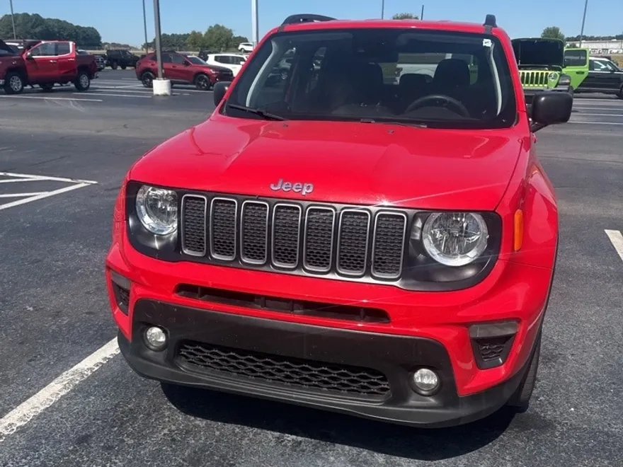 2022 Jeep Renegade Latitude photo 1