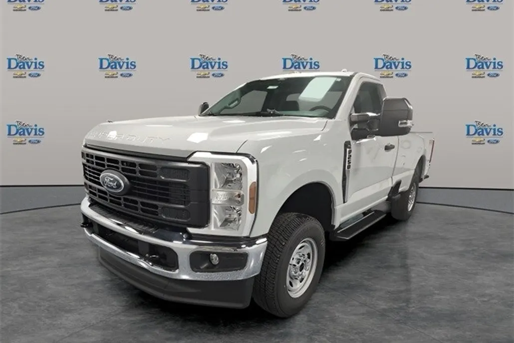 2025 Ford F-250 XL photo 1