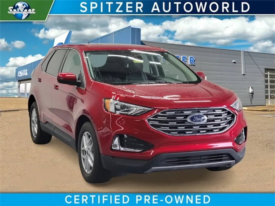 2022 Ford Edge SEL photo 1