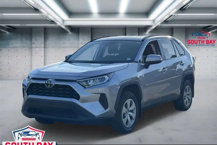 2021 Toyota RAV4 LE Sport photo 1