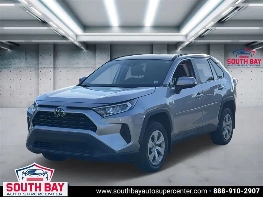2021 Toyota RAV4 LE Sport photo 1