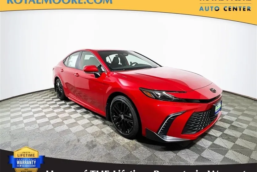 2026 Toyota Camry SE photo 1