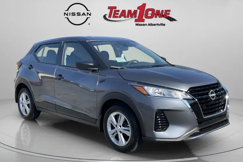 2025 Nissan Kicks Play S photo 1