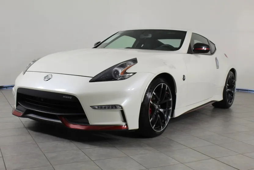 2015 Nissan 370Z Nismo photo 1