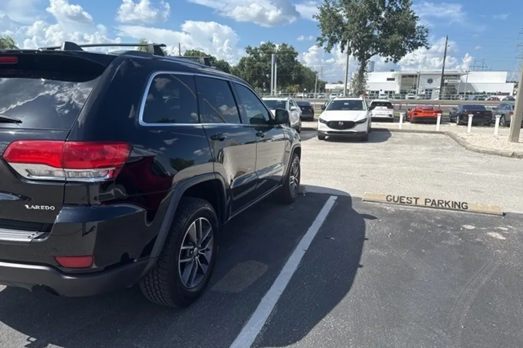 2018 Jeep Grand Cherokee Laredo E photo 1