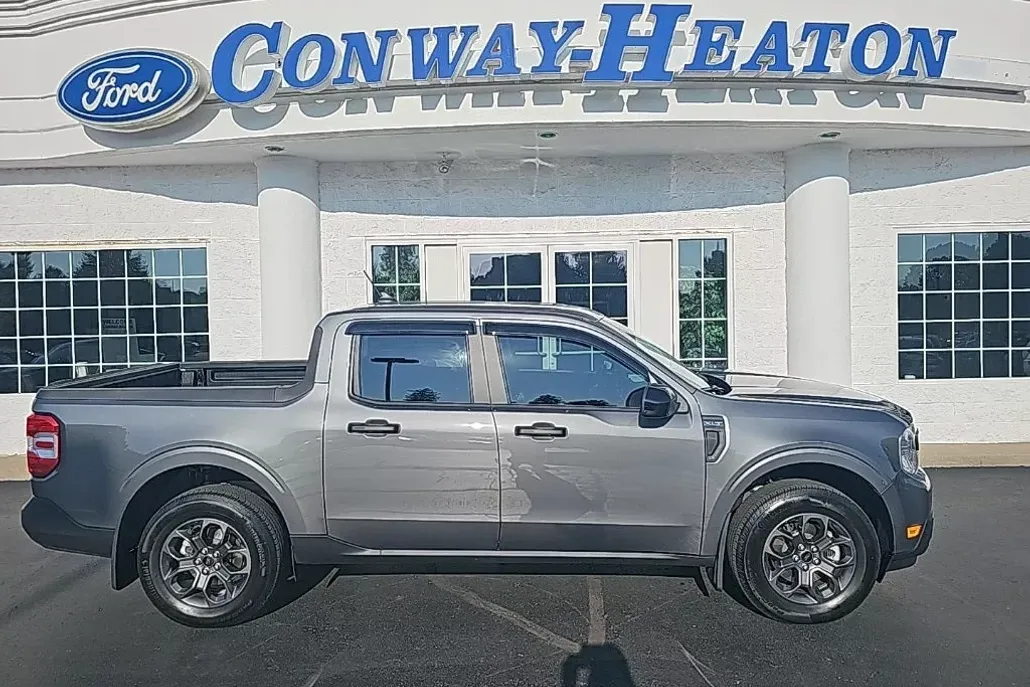 2024 Ford Maverick XLT photo 1