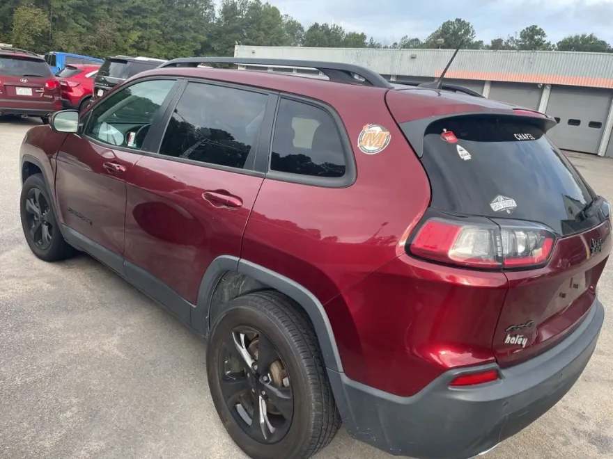 2019 Jeep Cherokee Altitude photo 1