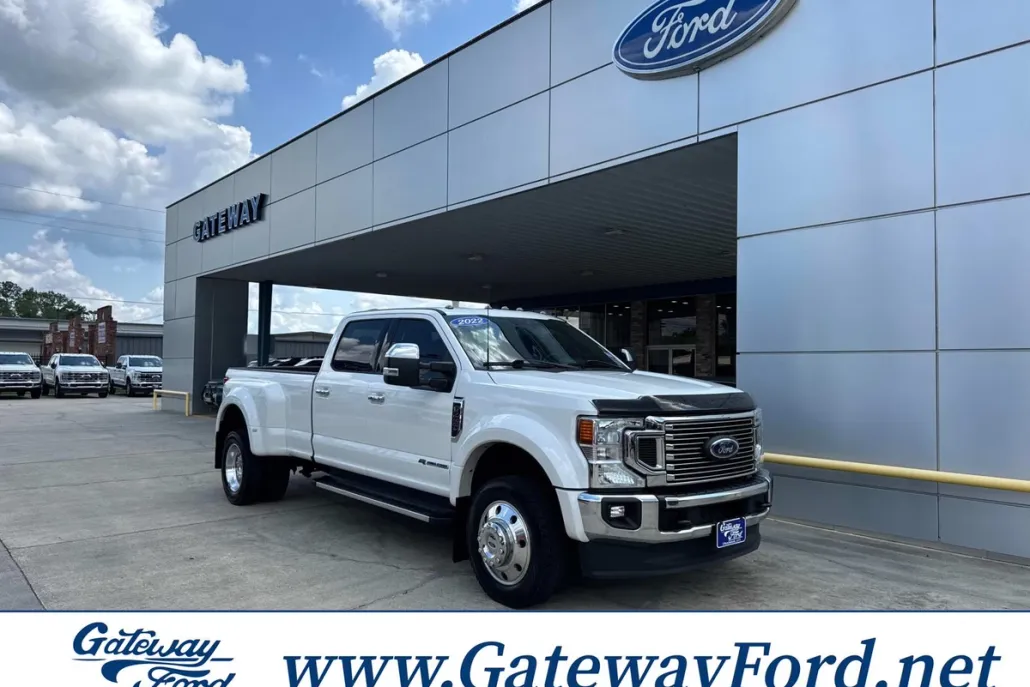 2022 Ford F-450 Lariat photo 1