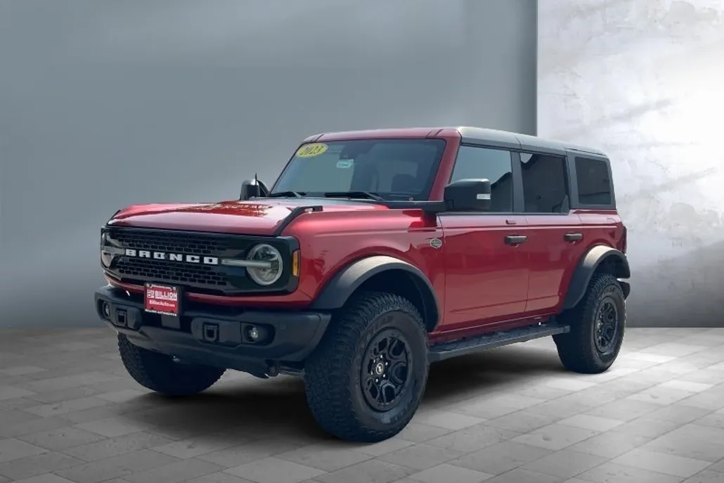 2023 Ford Bronco Base photo 1
